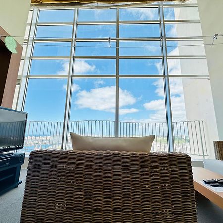 The Beach Tower Okinawa Chatan Exterior photo