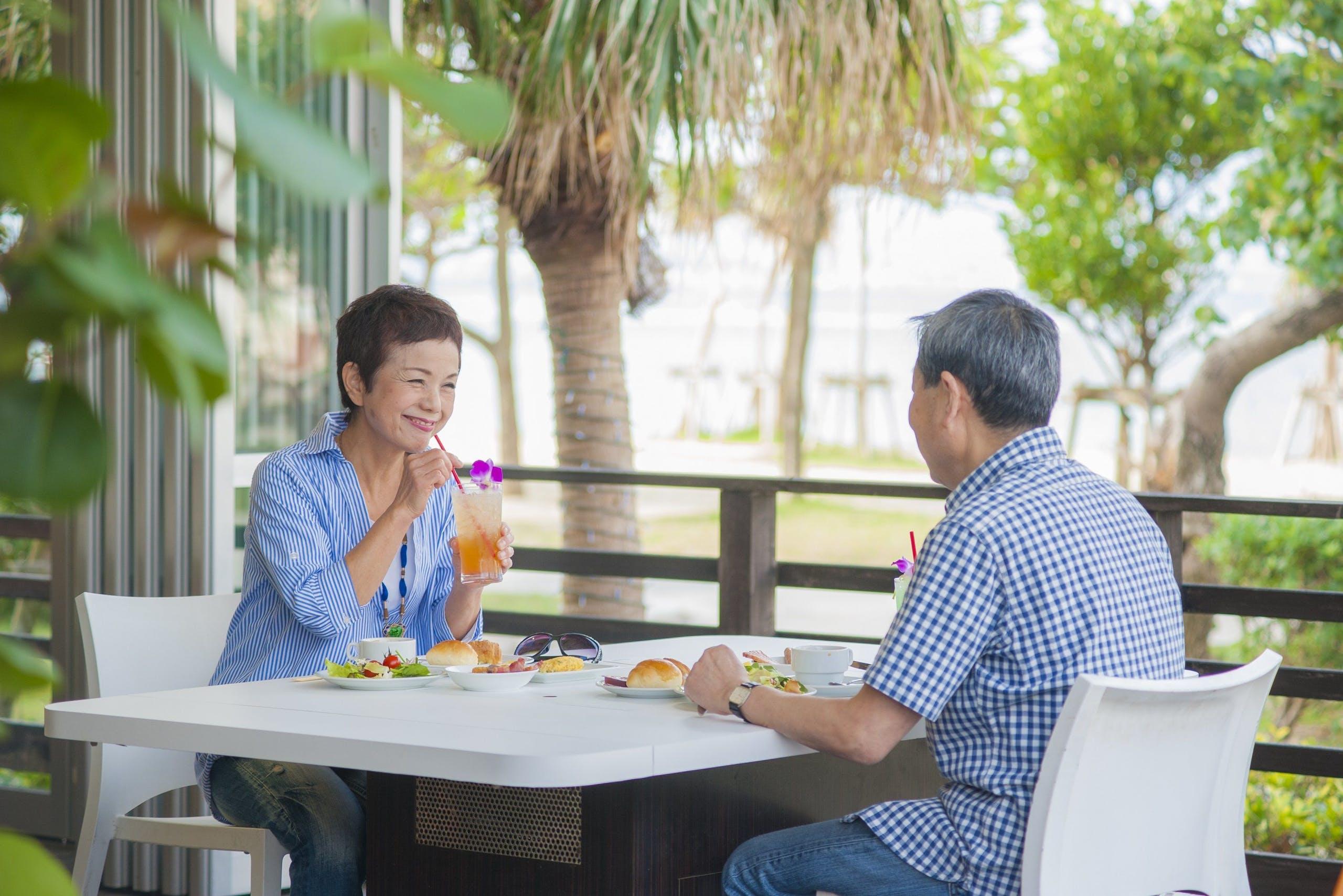 The Beach Tower Okinawa Chatan Exterior photo